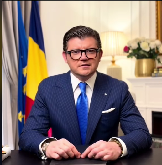 Consultantul lui Călin Georgescu, Anton Pisaroglu, care a lucrat şi cu Viorica Dăncilă, George Simion şi Nicuşor Dan, şi-a anunţat candidatura la alegerile prezidenţiale: Sub pretextul de a nu deveni o dictatură, România a devenit o dictatură – VIDEO