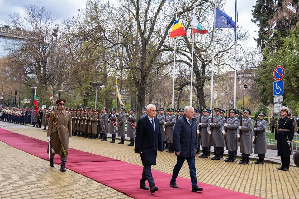Angel Tîlvăr, vizită oficială la Sofia: România şi Bulgaria colaborează activ pentru întărirea Flancului Estic al NATO
