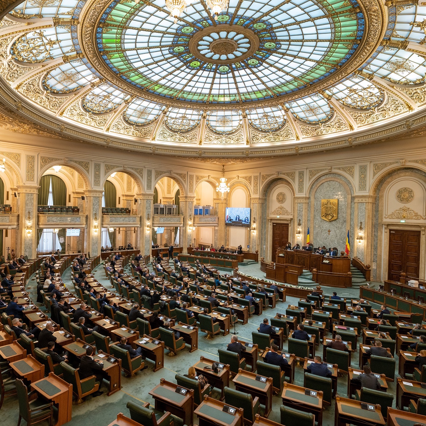 USR cere ca actele de identitate pentru românii din Diaspora să fie eliberate rapid şi acuză PSD şi PNL că blochează acest drept