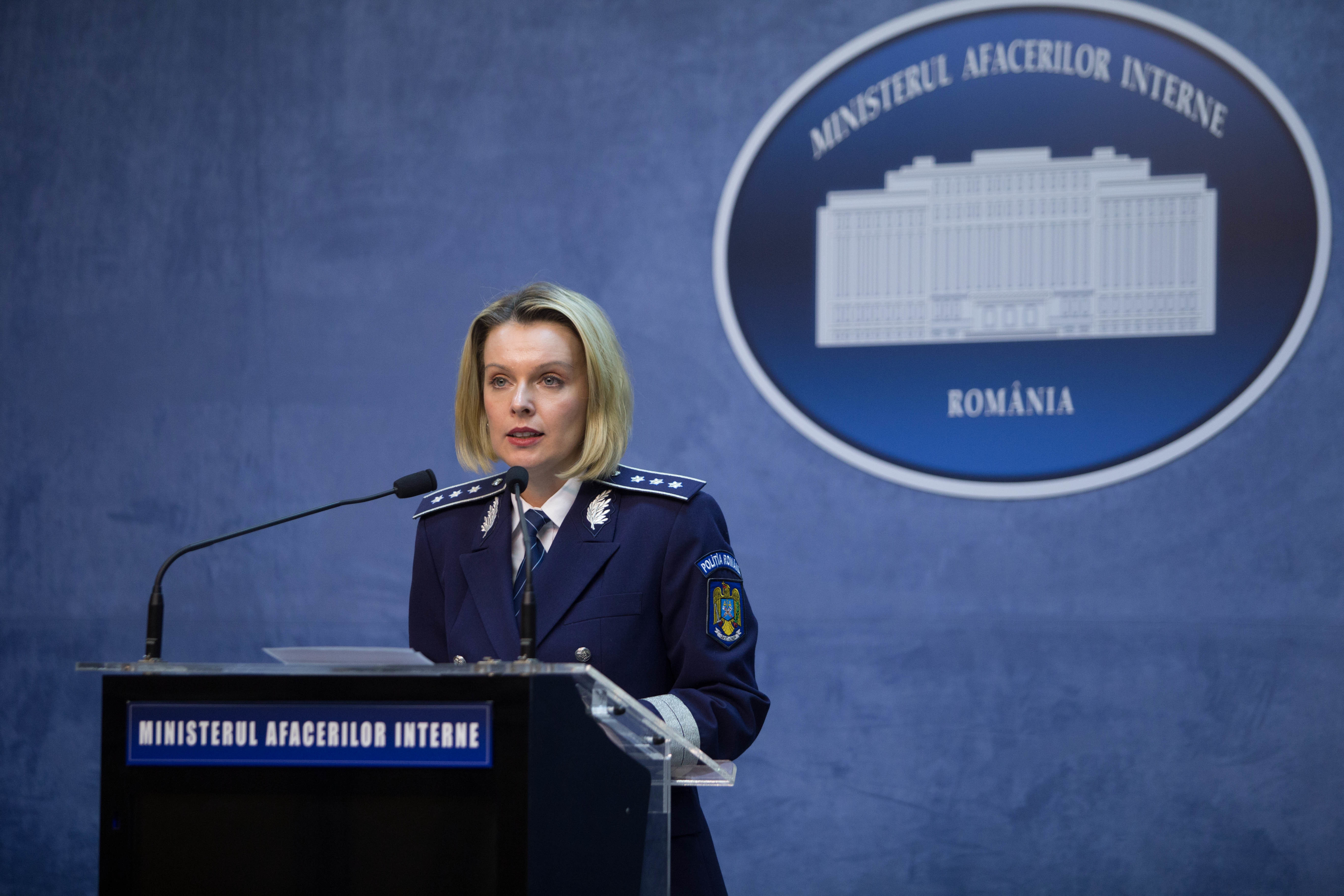ALEGERI PREZIDENŢIALE 2025 – MAI: Cinci incidente, semnalate în legătură cu procesul electoral. Un bărbat amendat că a sunat abuziv la 112 fiindcă nu a fost lăsat să voteze cu paşaportul. Alt bărbat, cercetat după ce a rupt buletinul de vot