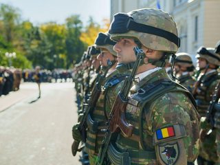 Rogobete, de Ziua Armatei: Misiunea militarilor români are un sens profund, comun cu cel al profesioniştilor din sănătate: protejarea vieţii. În armată şi în sănătate, sacrificiul nu este o teorie. Este o realitate trăită zi de zi, în teren, în spitale