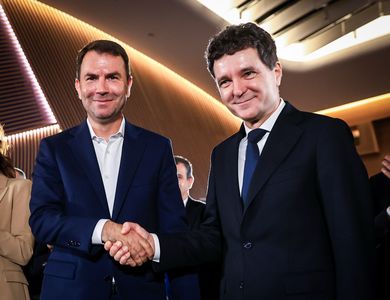 UPDATE - Cătălin Drulă, lansat oficial de USR în cursa pentru Primăria Capitalei / Candidează sub sloganul ”Împreună pe drumul onest” / Nicuşor Dan, la eveniment - Mesajul transmis - VIDEO