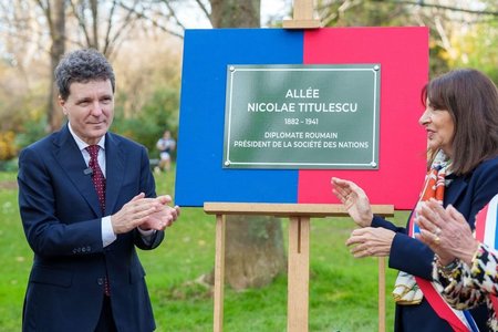 Nicuşor Dan, întrevedere cu Primarul Parisului, Anne Hidalgo: Bucureştiul şi Parisul sunt asociate prin numeroase legături culturale şi istorice, prin arhitectură şi artă. Astăzi ne dorim să orientăm cooperarea noastră către viitor