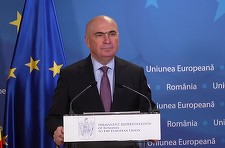 Bolojan anunţă drept priorităţi în cadrul PNRR centre sociale pentru comunităţi defavorizate şi programul privind recalificarea forţei de muncă