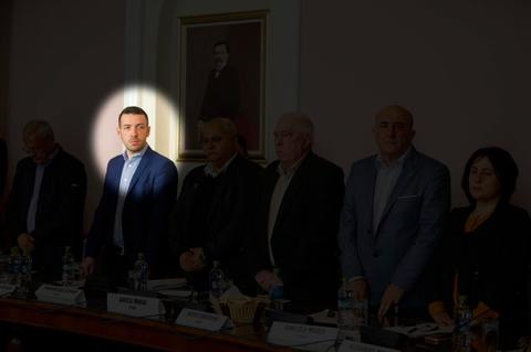 Consilierul PSD Bogdan Hudiţoiu răspunde acuzaţiilor lui Constantin Toma: A vota împotriva unor proiecte nu înseamnă ostilitate