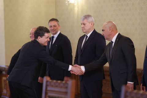 Bolojan: Decizia PNL de a nu vota Guvernul nu este o decizie care are o legătură cu o poziţionare sau alta faţă de preşedinte, ci pur şi simplu o decizie raţională
