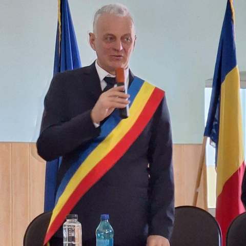 Mureş - Referendum privind demiterea primarului, în comuna Sânger / Ce le-a transmis edilul localnicilor înaintea votului