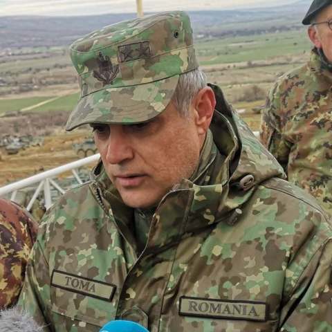 Un fost comandant NATO îl acuză pe Veştea că a blocat proiecte în zona poligonului Cincu atât ca ministru al Dezvoltării, cât şi ca şef al CJ Braşov: „Prin lipsa totală de interes a unor astfel de personaje autorităţile române sabotează planurile NATO