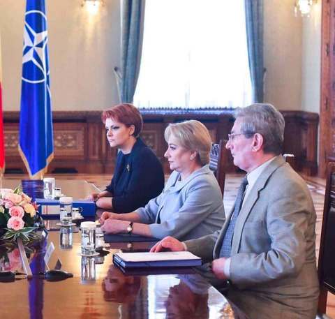 Lia Olguţa Vasilescu: Ştiu că voi stârni multe patimi şi că toţi habarniştii vor împroşca din nou cu noroi: Prin aplicarea noii legi a salarizării, statul român va pierde dublu, anual, faţă de cât câştigă din PNRR, într-un singur an