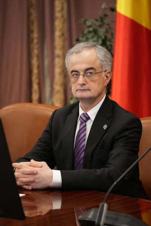Gabriel Andronache, liderul deputaţilor PNL: Aşteptăm de la PSD o abordare corectă cu privire la legea salarizării unitare: fără amendamente care distrug bugetul şi fără tergiversări