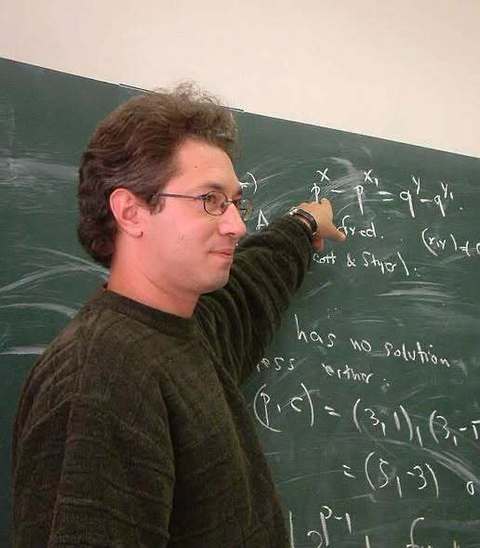 Nicuşor Dan, mesaj de condoleanţe după moartea unui fost coleg din lotul de matematică din 1985: Impresionat de intensitatea cu care trăia matematica la vârsta adultă, la fel cum îl cunoscusem la 15 ani