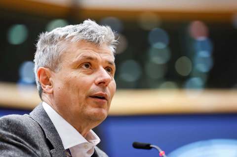 Virgil Popescu: Putem valorifica uriaşul potenţial al inteligenţei artificiale fără a face compromisuri în privinţa siguranţei şi a încrederii cetăţenilor