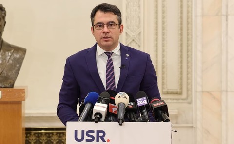 Ştefan Pălărie (USR) îl acuză pe Grindeanu că a decis să ... dispară proiectul USR privind anularea examenului la liceu, în comisia de învăţământ: Aşa se „joacă politic” în Parlament
