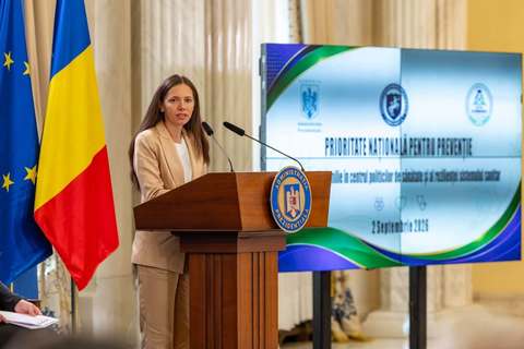 Mirabela Grădinaru: Sănătatea a devenit unul dintre domeniile cele mai afectate de teoriile conspiraţiei şi de recomandările lipsite de fundament ştiinţific. Cred că avem datoria să susţinem mai ferm vocea medicilor şi a specialiştilor