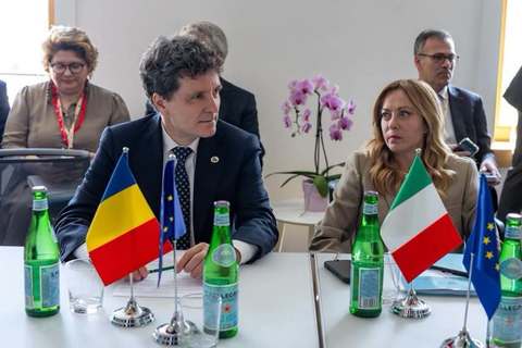 Nicuşor Dan o felicită pe Giorgia Meloni în ziua în care guvernul pe care îl conduce devine cel mai longeviv din istoria Italiei