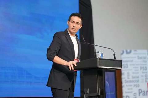 Claudiu Manda: PSD este dispus să intre la guvernare alături de prim-ministrul desemnat, Luca Niculescu, dacă acesta vine cu un program care să schimbe direcţia economică