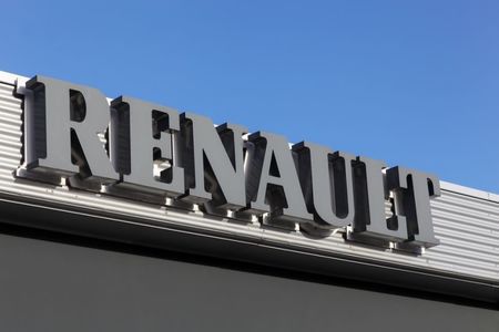 Renault vrea să crească producţia modelelor Logan şi Sandero în Iran