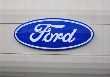 Şeful Ford Motor a câştigat 18,6 milioane de dolari în 2015, cu 17% mai mult ca în 2014