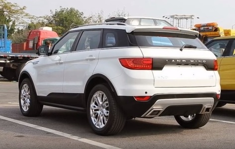 Land Rover dă în judecată un producător auto chinez care i-a copiat modelul Evoque