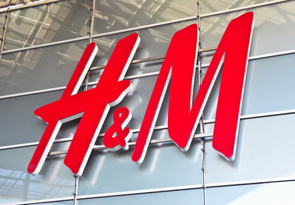 Vânzările H&M au crescut cu 9% în luna mai şi cu 5% în trimestrul al doilea fiscal