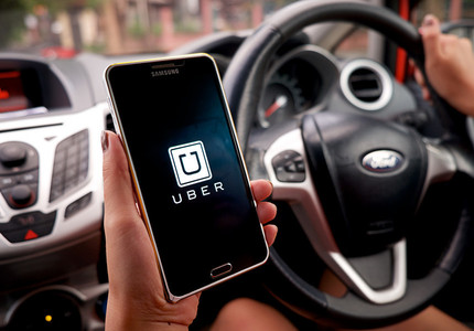 Uber a dezvoltat o tehnologie prin care poate urmări comportamentul şoferilor în trafic