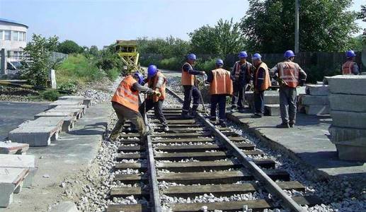 Comisia Europeană a aprobat o finanţare de 440 milioane de euro pentru modernizarea unui tronson feroviar pe linia Braşov-Sighişoara