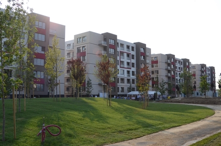 Primul ansamblu rezidenţial cu energie verde din România, construit în sudul Capitalei, a vândut deja peste 200 de apartamente; 70% dintre tranzacţii, făcute prin Prima Casă