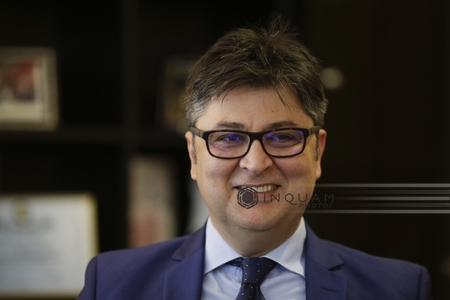 INTERVIU: Şeful de la Protecţia Consumatorilor spune că instituţia a dat amenzi de 1 milion de lei în iulie pe litoral. Un client a găsit la recepţia hotelului un preţ mai mic decât cel plătit agenţiei de turism. VIDEO