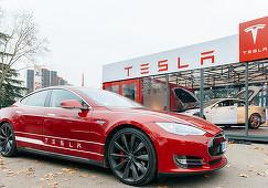 Tesla a prezentat cel mai rapid automobil de serie din lume: ajunge de la zero la 60 de mile/oră în 2,5 secunde