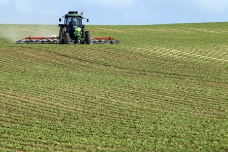 CITR: Subvenţiile plătite cu întârziere de către Guvern au generat un val de insolvenţe în agricultură în 2016