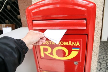 Poşta Română cumpără în leasing 100 de autoutilitare, contract estimat la 2 milioane euro
