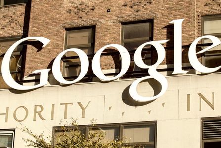 Rezultatele Alphabet, compania mamă a Google, au depăşit aşteptările în T3, datorită veniturilor din publicitate