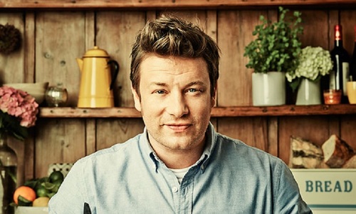 Celebrul bucătar Jamie Oliver va închide şase restaurante din Marea Britanie, din cauza impactului Brexit