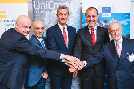 UniCredit va finanţa IMM-urile din România cu bani de la un fond al BEI