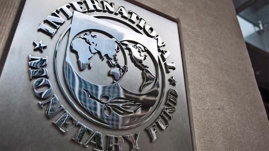FMI: Grecia nu va respecta ţintele de surplus bugetar stabilite de Europa