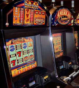 Pe piaţa jocurilor de noroc au activat anul trecut 649 de companii, care au plătit 2,5 miliarde lei la buget. Firmele din domeniu au fost amendate cu 8,1 milioane lei

