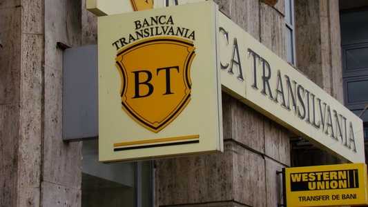 Banca Transilvania vrea să-şi majoreze capitalul social cu 695,3 milioane lei şi propune un dividend de 0,06 lei/acţiune