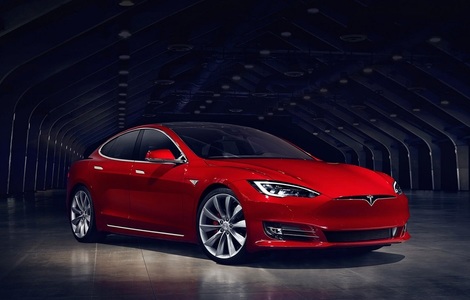 Tesla va rechema 53.000 de automobile din cauza unei probleme la frâna de mână