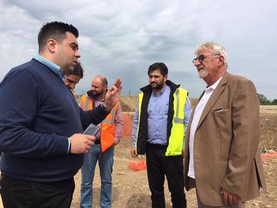 Ministrul Transporturilor susţine că a constatat un progres al lucrărilor la autostrada Bucureşti-Ploieşti, după o vizită inopinată pe şantier