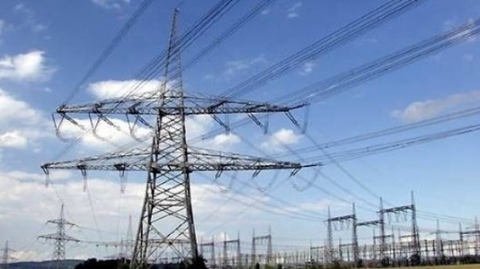 Transelectrica anunţă deblocarea, după zece ani, a unei investiţii de peste 83 milioane lei, LEA 400 kV Oradea-Bekescsaba