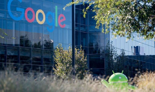 Google vrea să ceară bani pentru aplicaţiile şi serviciile sale de la producătorii care vând smartphone-uri în Europa