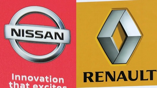 Renault va propune Nissan formarea unei companii holding cu participaţii egale, potrivit publicaţiei Nikkei
