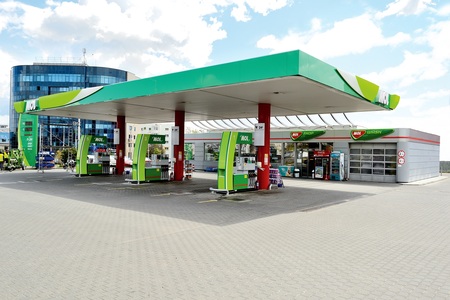 MOL anunţă că vânzările de motorină în România, pe segmentul retail, au crescut cu 2,5% în primele trei luni, iar vânzările de benzină au scăzut în volum