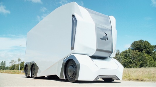Un camion electric autonom a început, în premieră mondială, să livreze zilnic mărfuri în Suedia