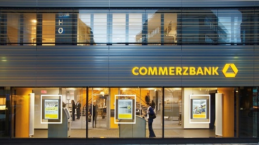 Commerzbank este deschisă în continuare fuziunilor, după eşecul negocierilor cu Deutsche Bank