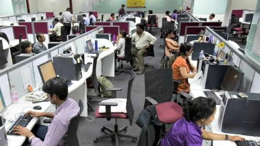 India a ordonat tuturor angajaţilor din  sectorul public şi cel privat să folosească o aplicaţie pentru urmărirea contactelor susţinută de guvern