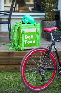 Bolt lansează în Bucureşti serviciul de livrare mâncare, livrările sunt fără contact