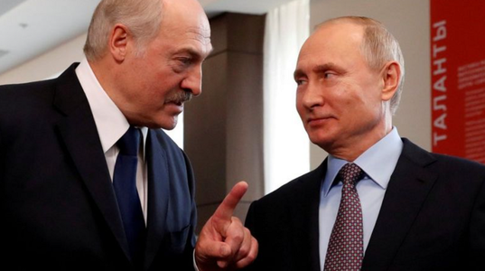 Vladimir Putin a anunţat luni un împrumut de 1,5 miliarde de dolari destinat Belarusului, într-un gest de susţinere a preşedintelui Lukaşenko