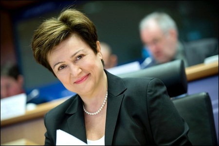 Georgieva: FMI va îmbunătăţi estimarea de creştere a economiei globale, dar redresarea va fi de durată 