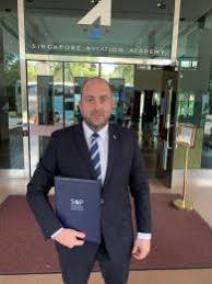 Cosmin Peşteşan, director în cadrul ROMATSA, a fost numit director general la Compania Naţională Aeroporturi Bucureşti, care a avut pierderi de 120 de milioane de lei în 2020